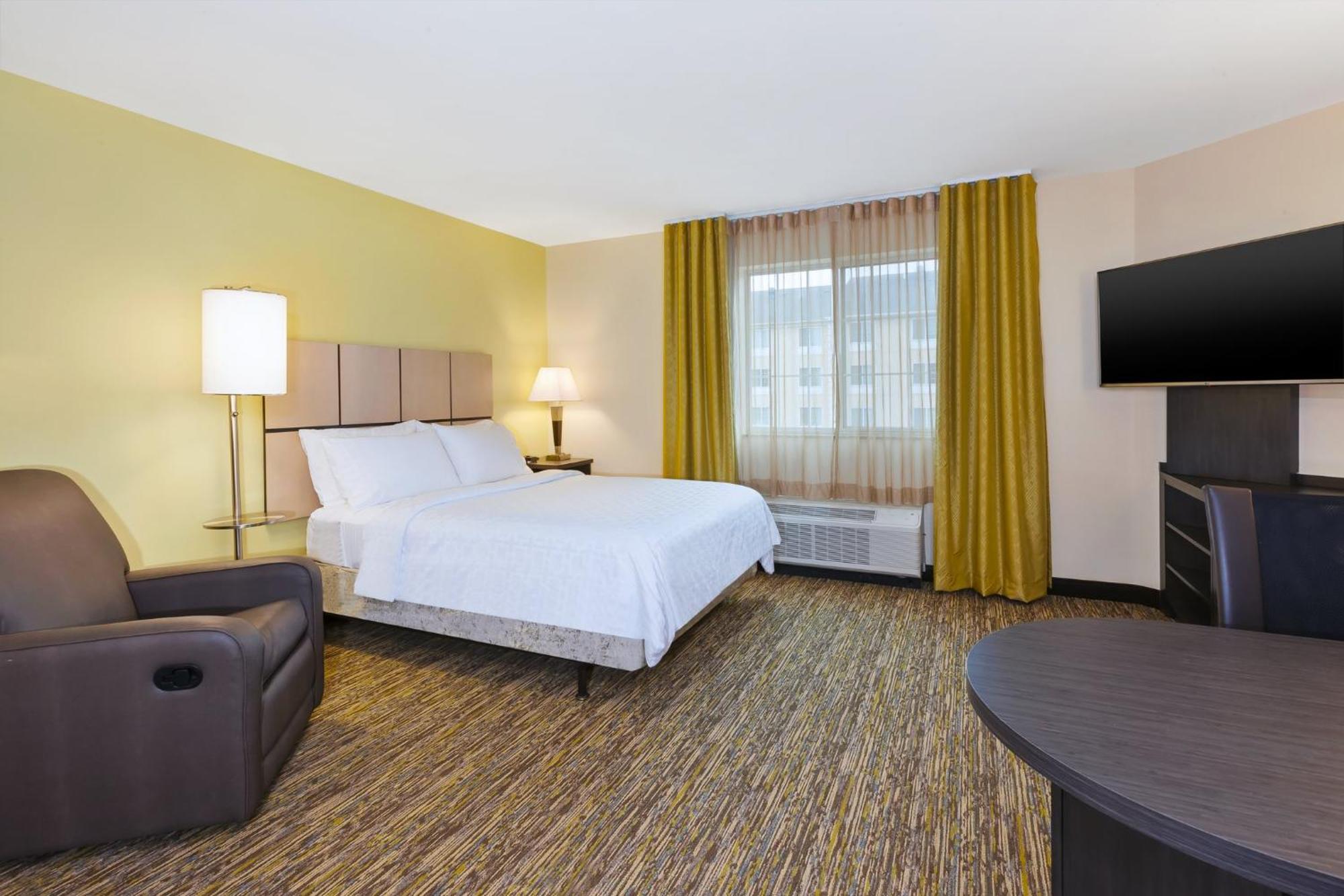 Candlewood Suites Morgantown-Univ West Virginia By Ihg Westover Bagian luar foto