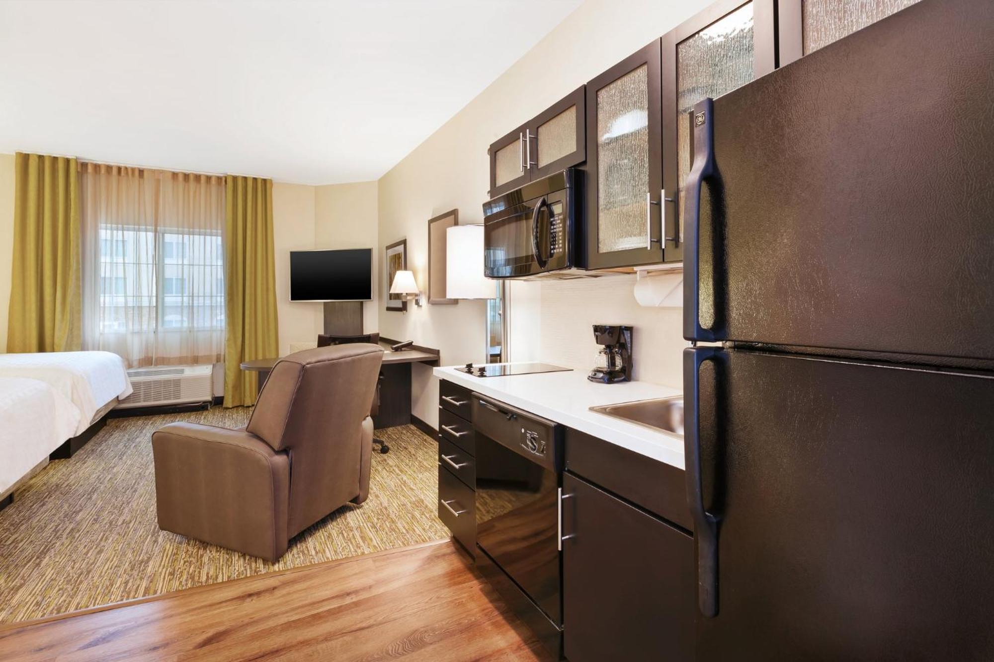 Candlewood Suites Morgantown-Univ West Virginia By Ihg Westover Bagian luar foto